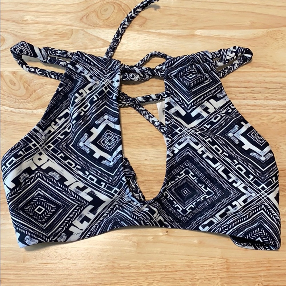 Bathing Suit Set - Picture 2 of 4